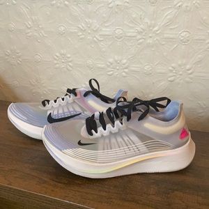 Nike Zoom Fly “Be True” 2018 edition sz 5.5M